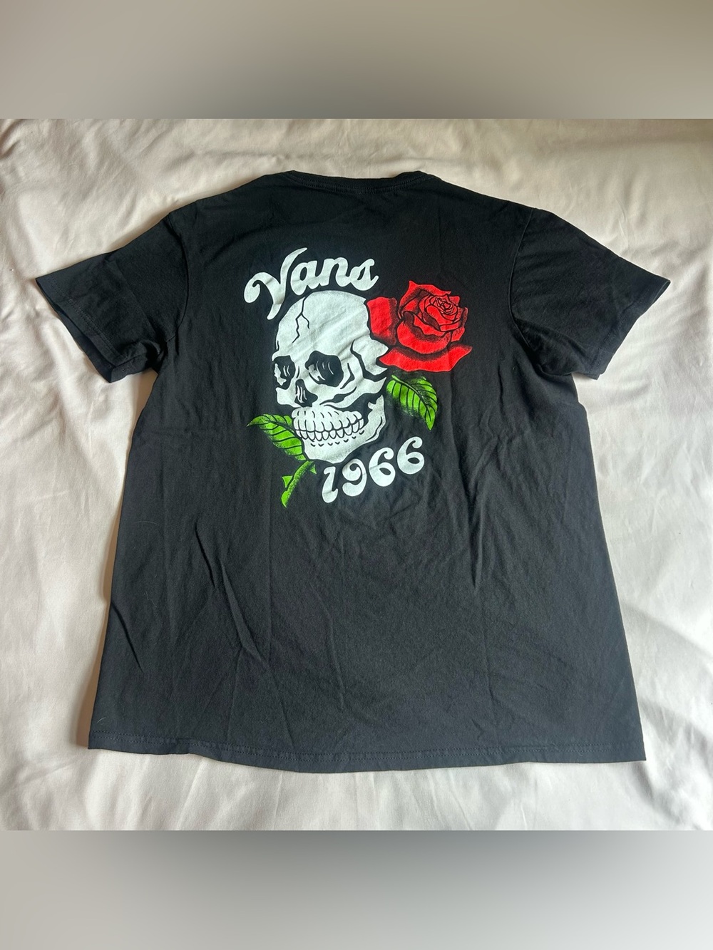 Vans Skull & Rose Graphic Tee – Black – Size Medium